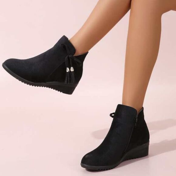 AMERICAN STYLE TASSEL WOMEN'S ANKLE BOOTIE - Picture 1 of 16